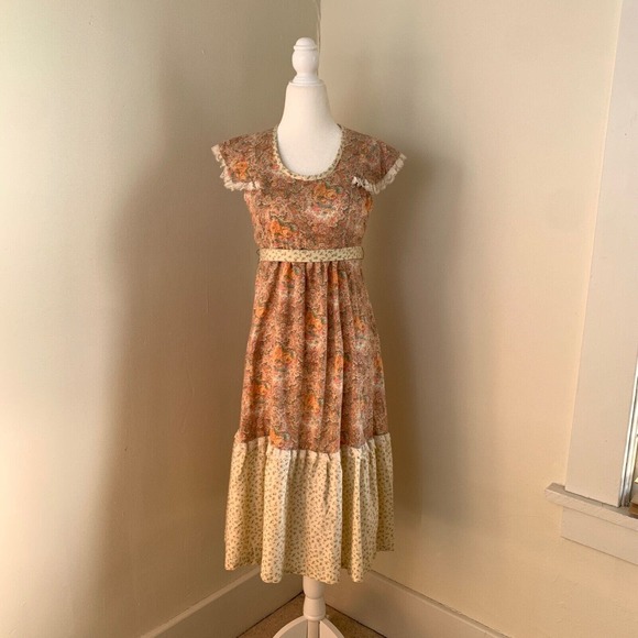 Gunne Sax Dresses & Skirts - Vtg Floral Midi Dress S Pink Cream Prairie Peasant Cottage 70s Gunne Milkmaid
